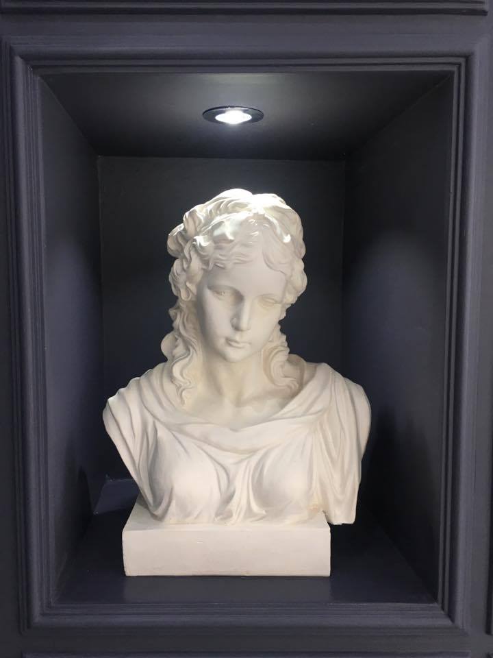 Helena Büst