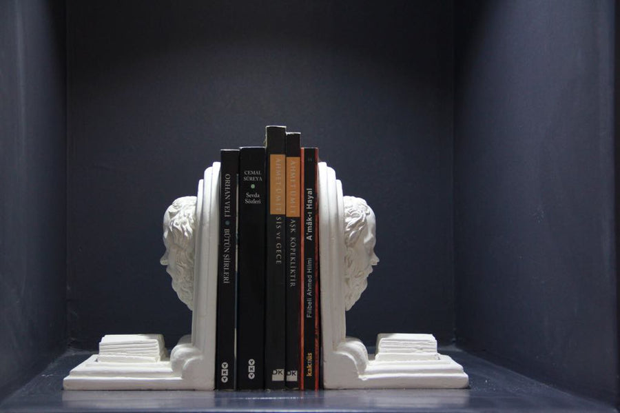 Sokrates Kitap Tutacağı