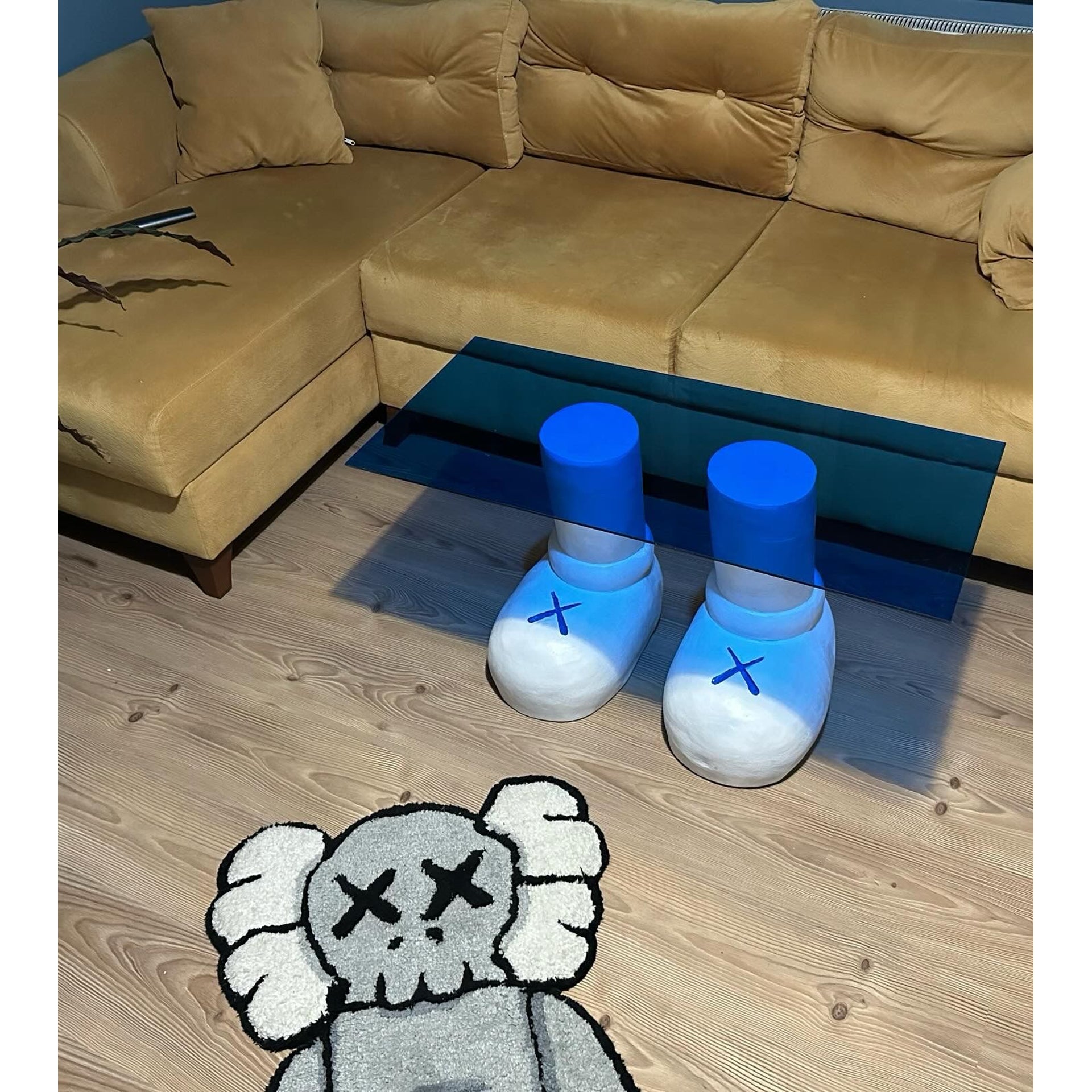 Design Kaws Sehpa ürün görseli