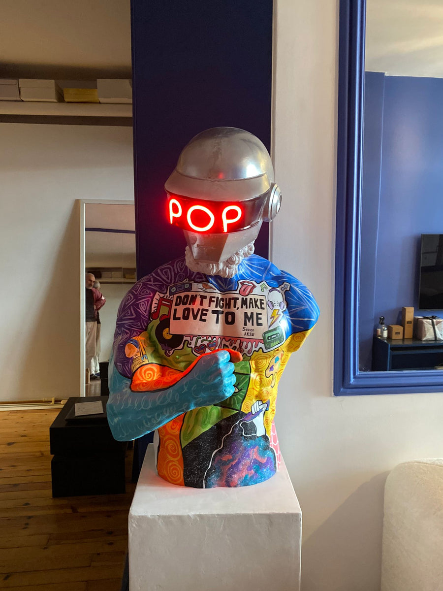 Hercules Pop Helmet Sculpture ürün görseli