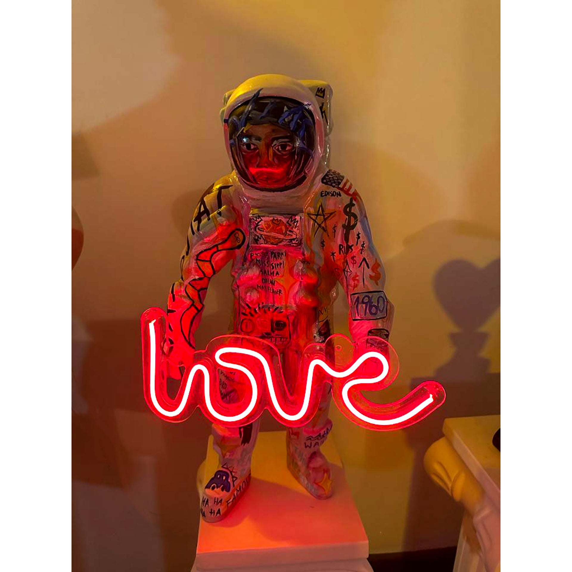 Love Basquiat Astronot ürün görseli