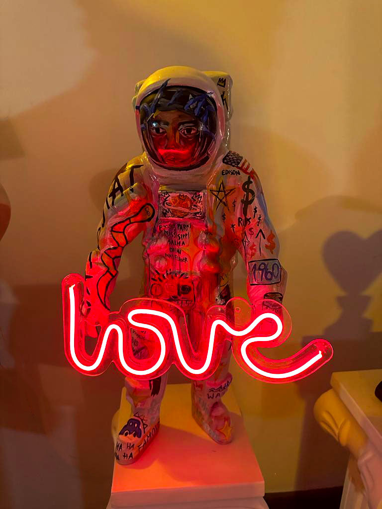Love Basquiat Astronot ürün görseli