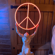 Design Atlas Peace Sculpture - vinterro