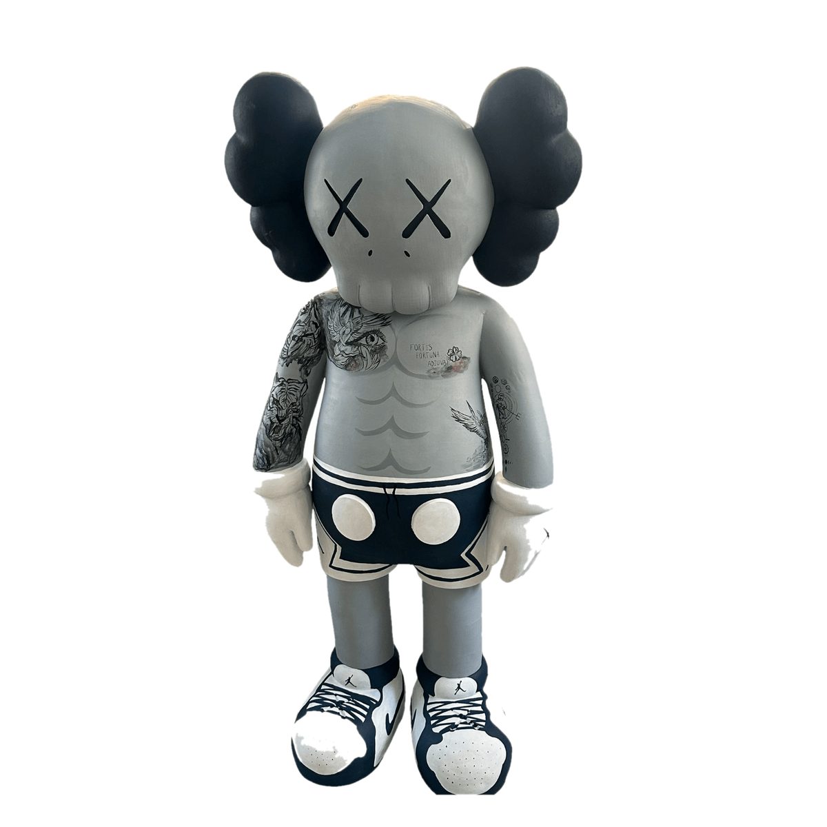 Design Kaws Tattoo – tasarım heykel şeffaf ana ürün görseli | Drag&Drop