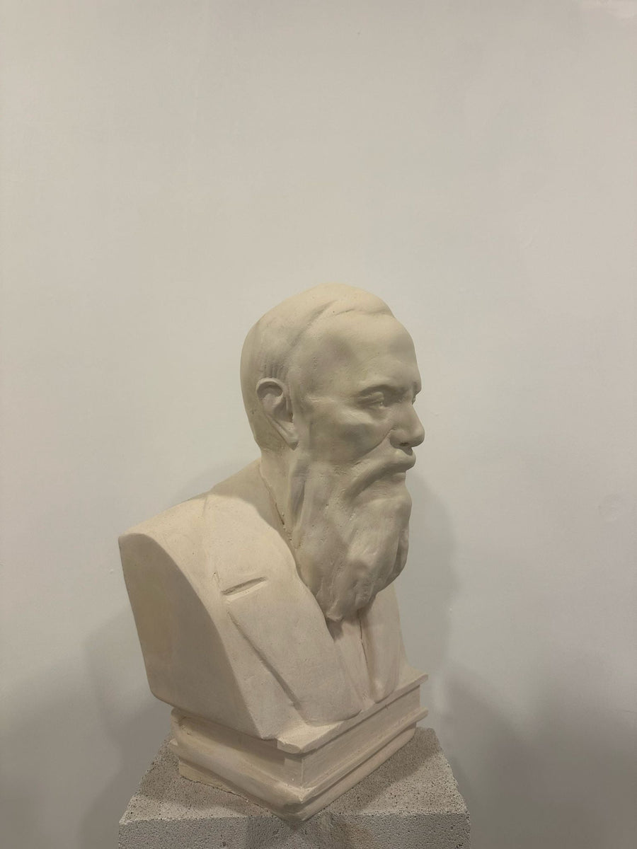 Dostoyevski Büstü – alternatif açı 1
