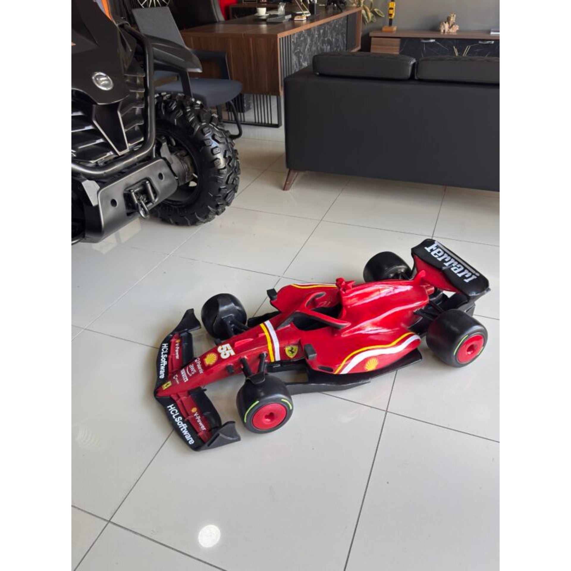 Ferrari F1 Yarış Arabası – kaynak ürün görseli | Drag&Drop