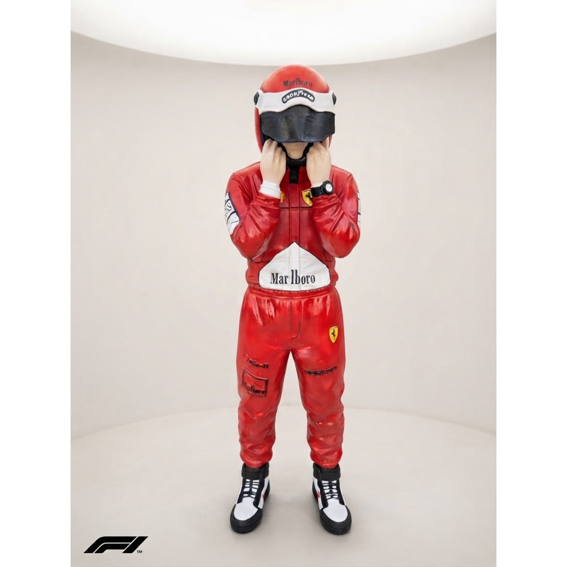 Formula 1 Yarışçı Heykeli - Büyük Boy – kaynak ürün görseli | Drag&Drop