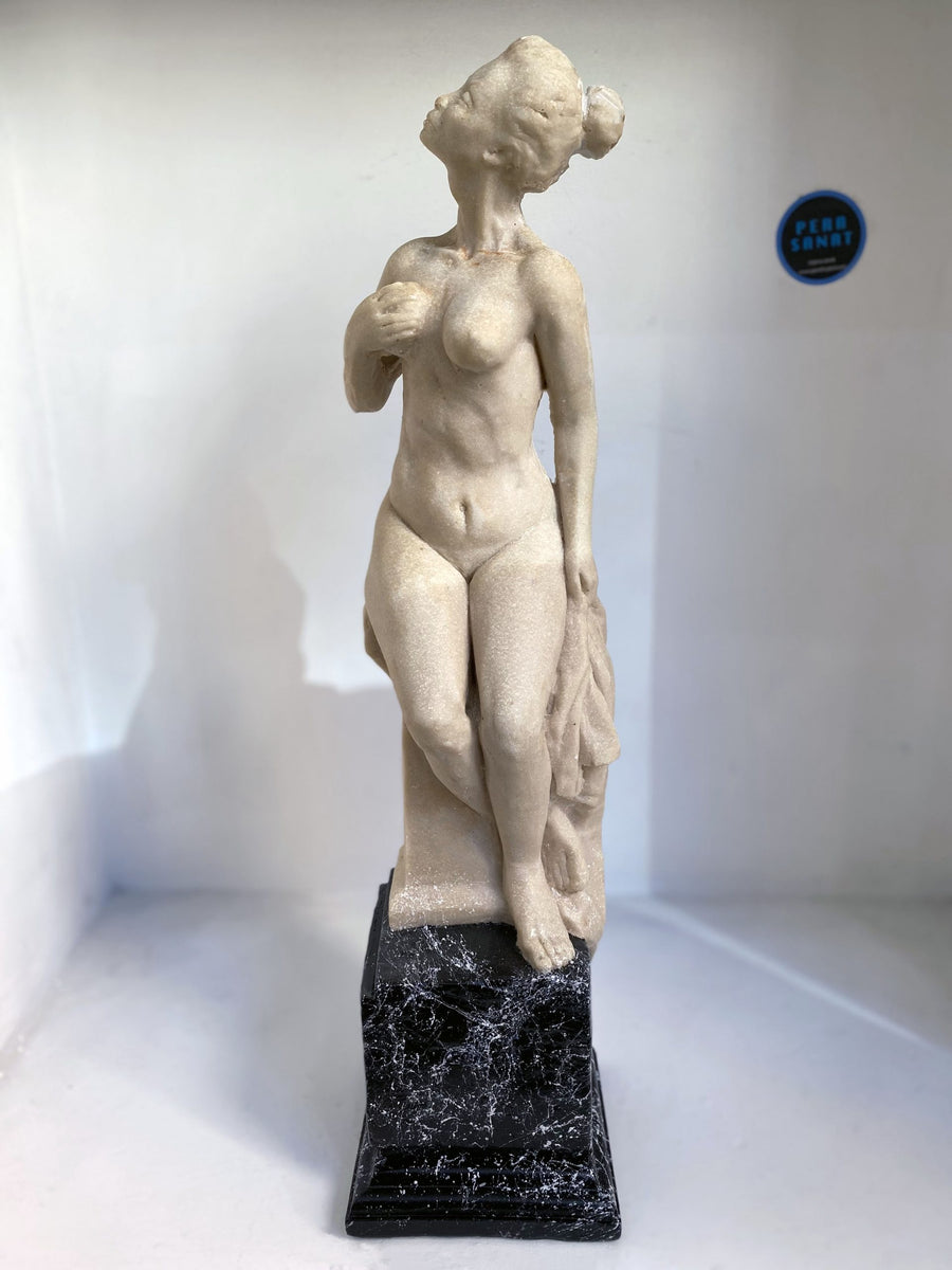 Woman Sculpture ürün görseli