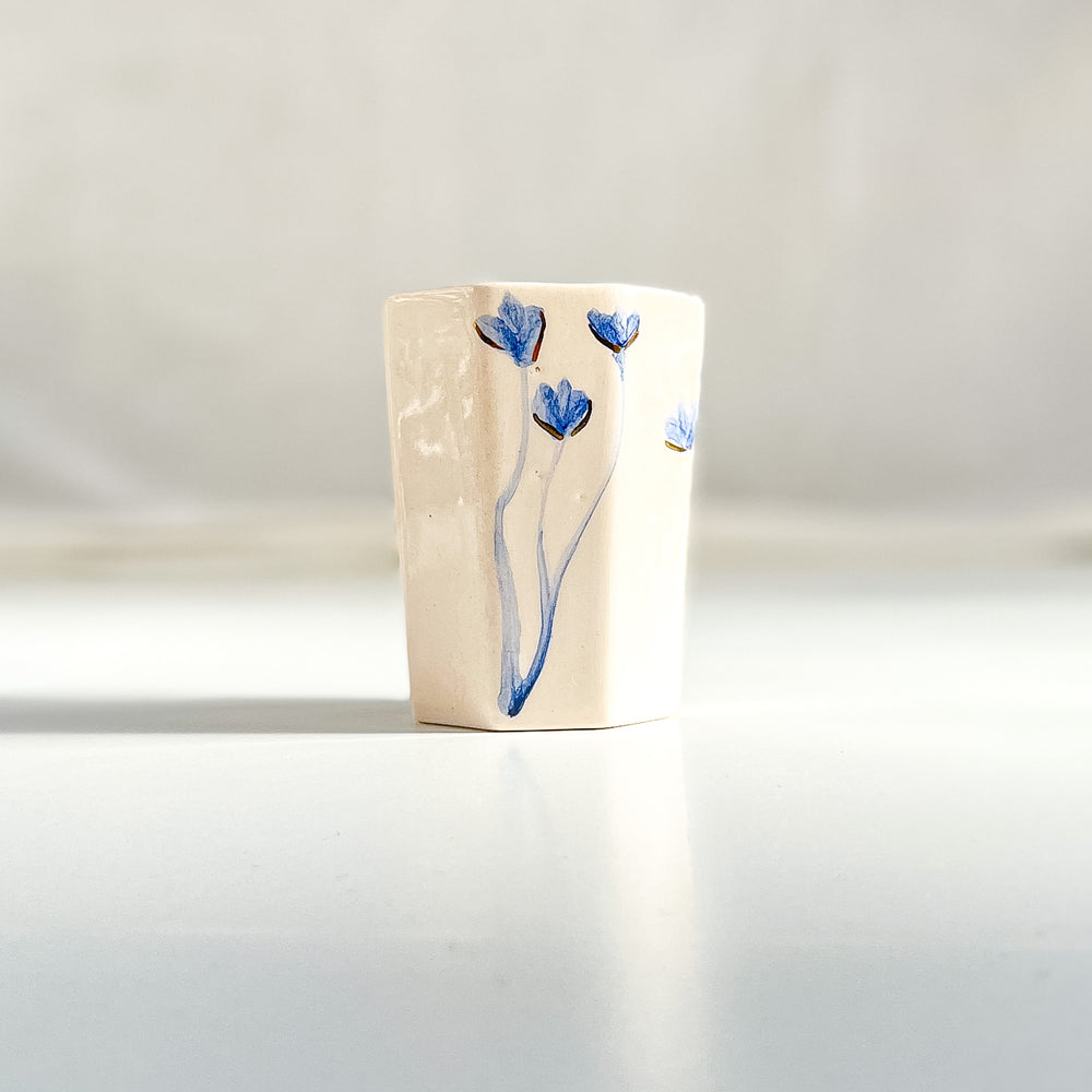 Mavi Kır Çiçeği Desenli Altın Dekorlu Stoneware Bardak - 1