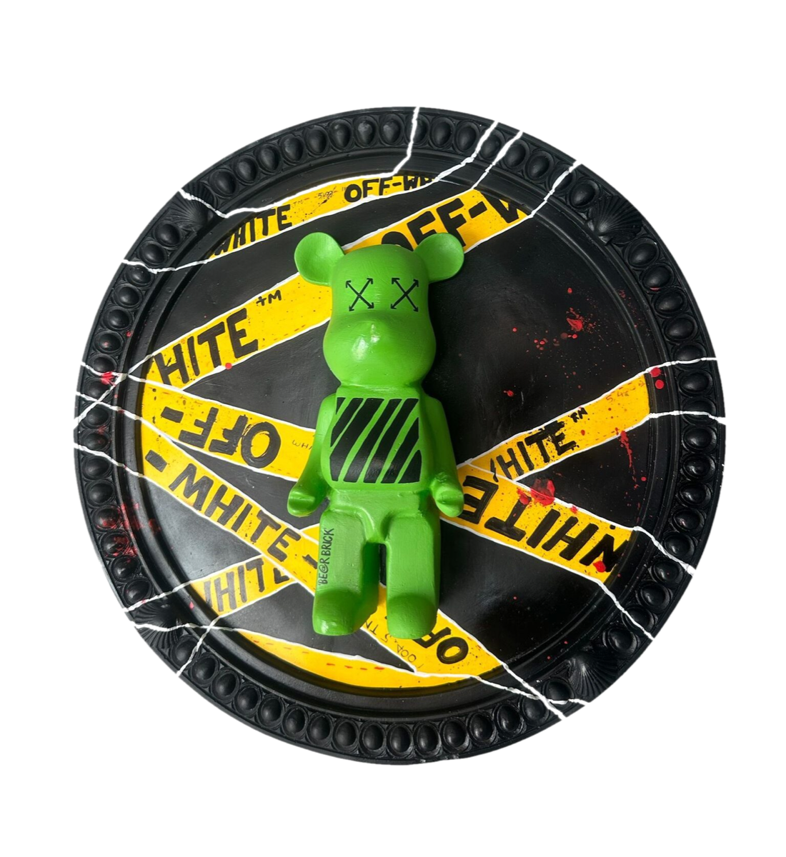 Drag&Drop transparent product image - Bearbrick Rölyef Tablo