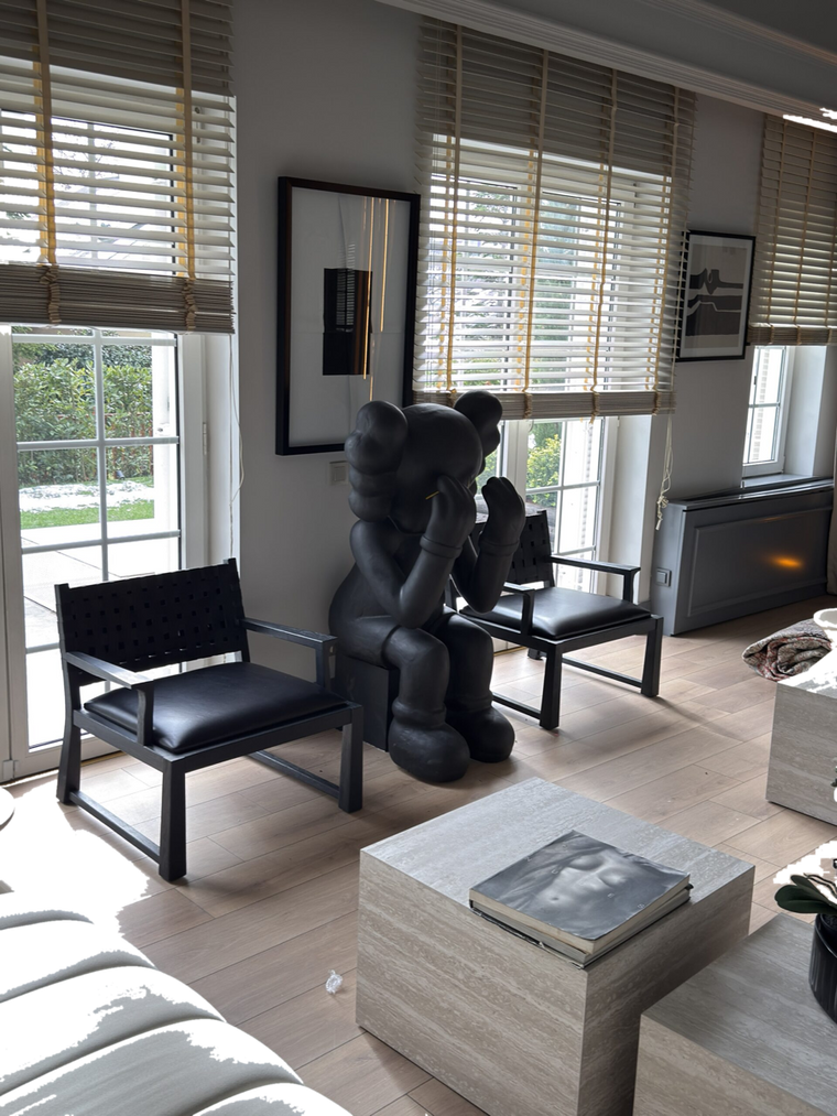 Drag&Drop transparent product image - Black Kaws