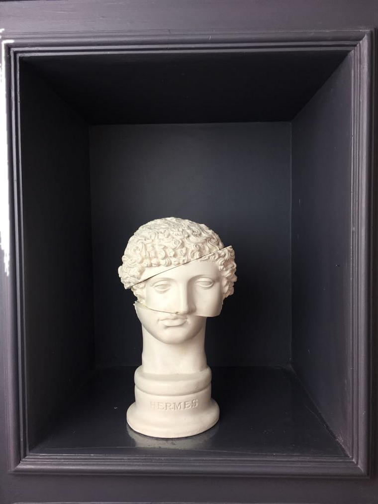 Drag&Drop transparent product image - Design Hermes Bust- Triangular Face