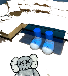 Drag&Drop transparent product image - Design Kaws Sehpa