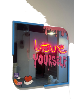 Drag&Drop transparent product image - Design Wall Mirror Love Yourself