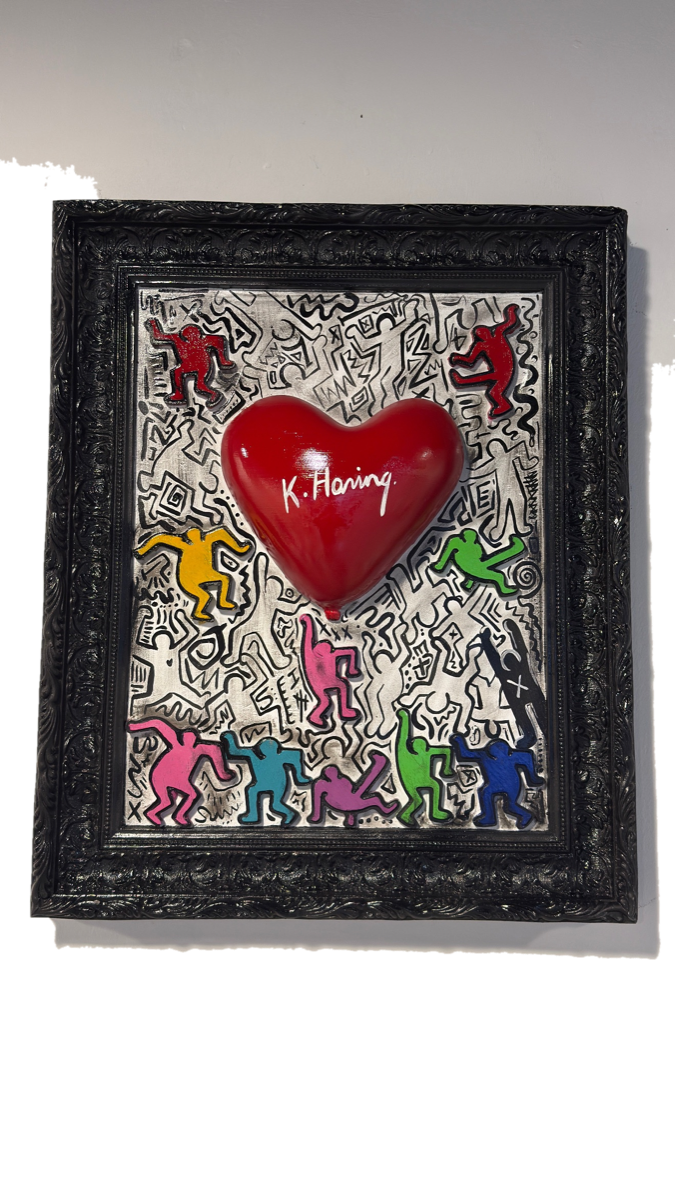 Drag&Drop transparent product image - Kate Haring - Heart Rhythm