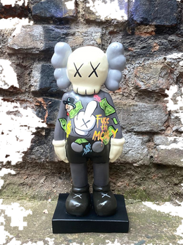 Drag&Drop transparent product image - Kaws Monopoly 2
