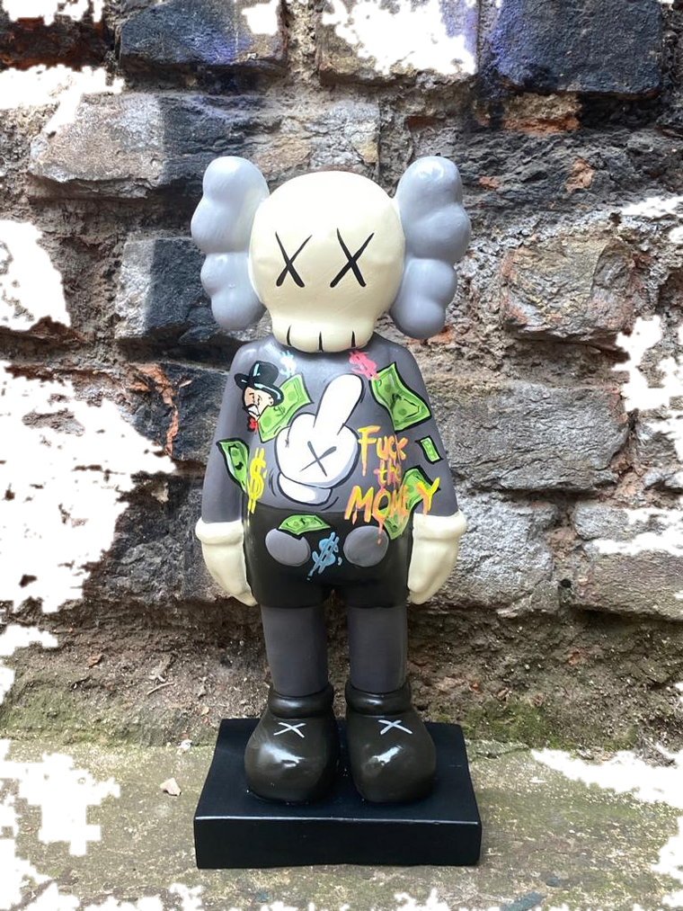 Drag&Drop transparent product image - Kaws Monopoly 2