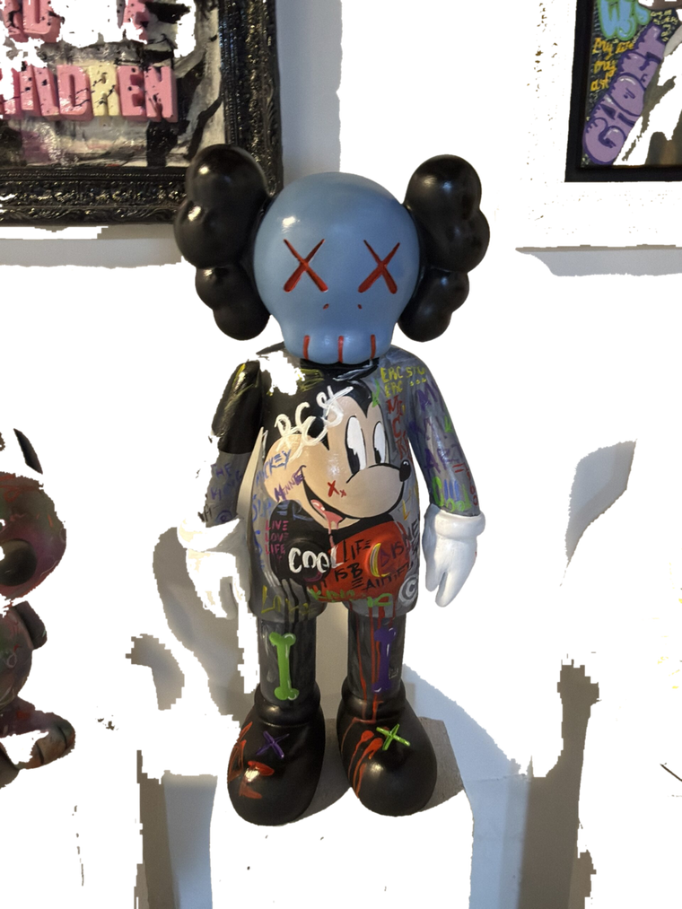 Drag&Drop transparent product image - Mickey kaws