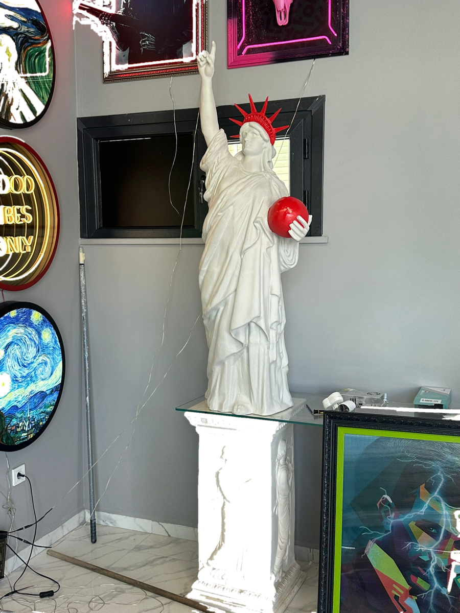 Drag&Drop transparent product image - Statue of Liberty