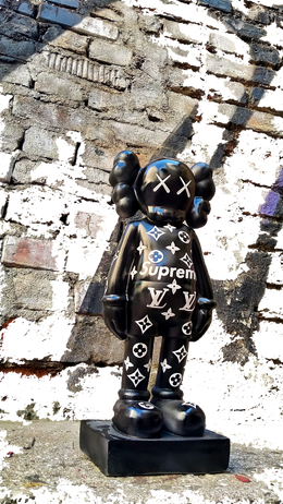 Drag&Drop transparent product image - Supreme Kaws