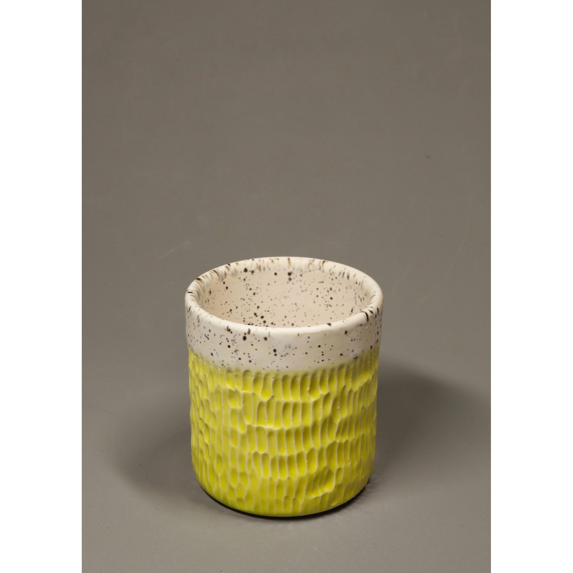 Yellow Asymmetric Filter | Drag&Drop