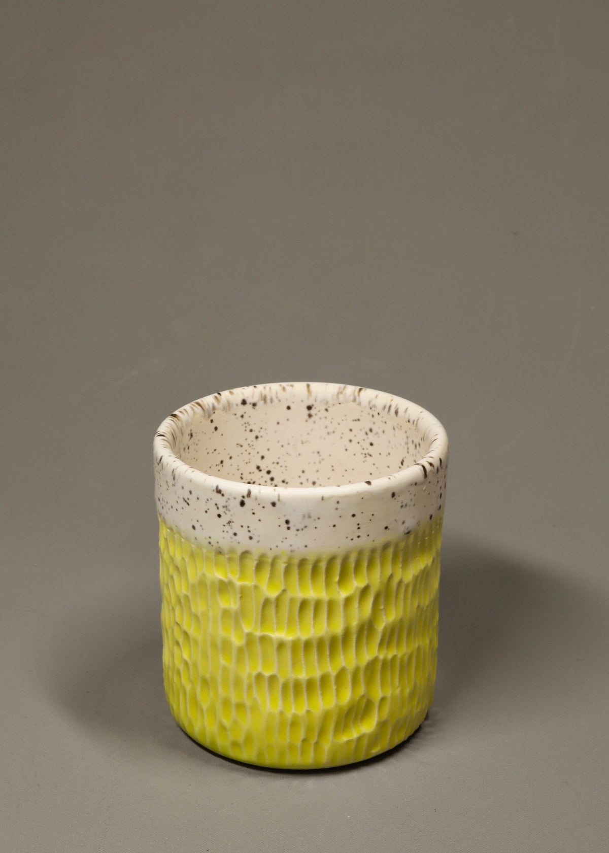 Yellow Asymmetric Filter | Drag&Drop